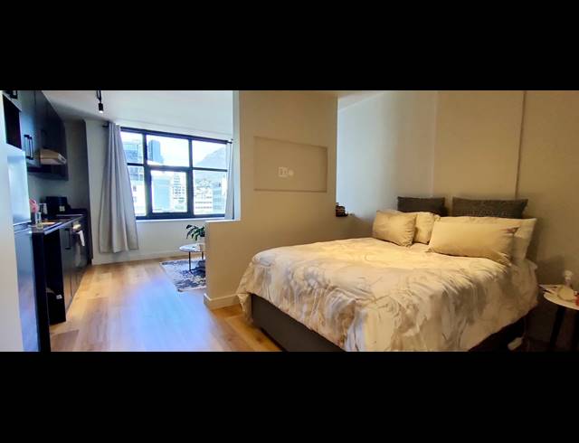 BEDROOM APARTMENT FOR SALE IN CAPE TOWN CITY CENTRE